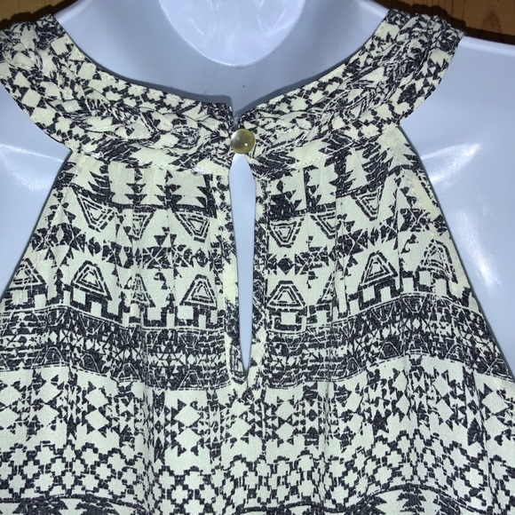 NWT THML Aztec Looking Halter Top w/ Braid around Neck & Tassel Detail (Small) - Picture 7 of 14